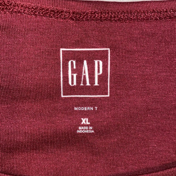 Scoop neck t-shirt - Picture 2 of 2